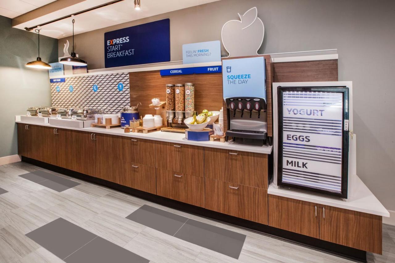 Holiday Inn Express Johnson City By Ihg Εξωτερικό φωτογραφία